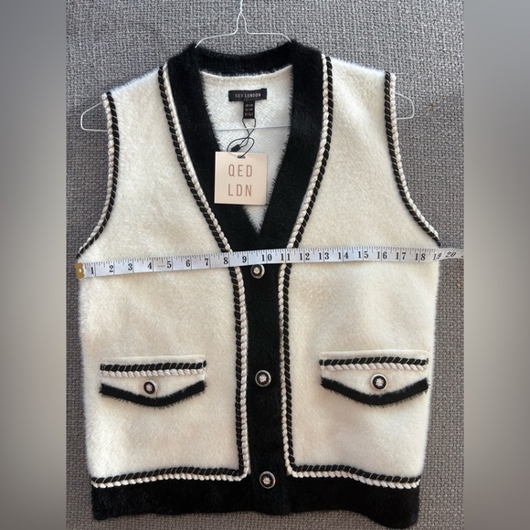 QED London Ivory Contrast Trim Vest S/M – NWT - Picture 12 of 14